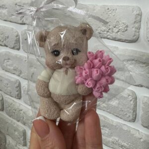 Шоколадна фігурка Ведмедик 2D з букетом